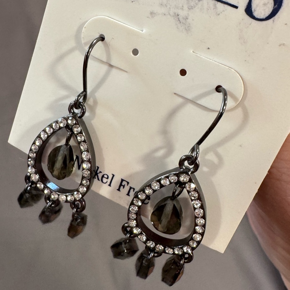 Gray Rhinestone teardrop dangle earrings - Picture 4 of 8
